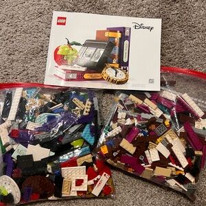 LEGO Disney Villain Icon Set